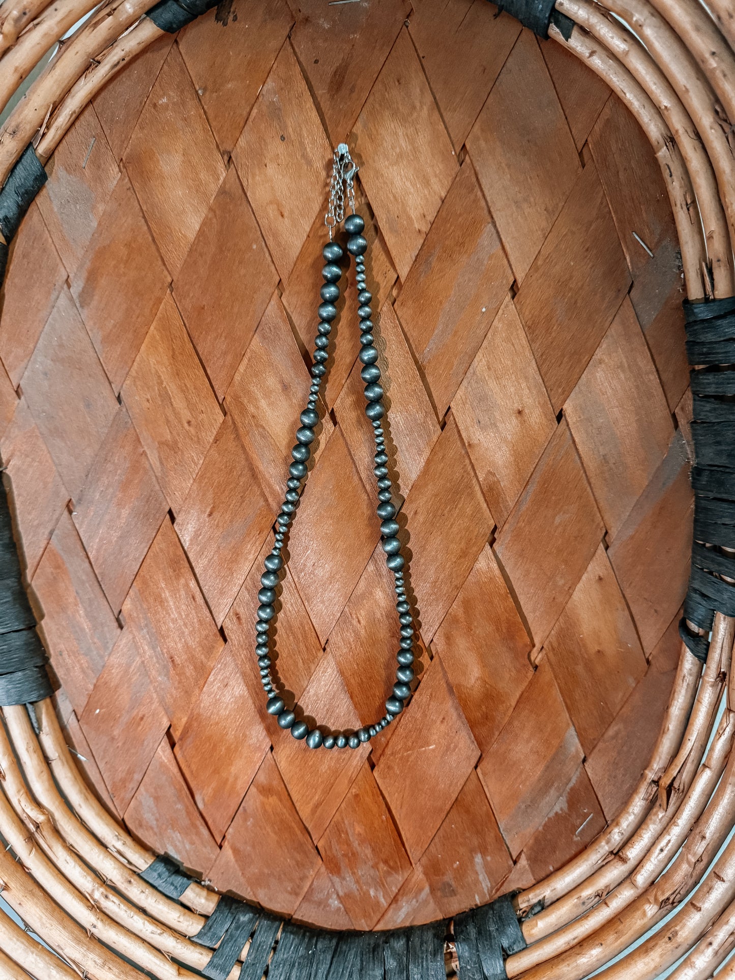 The Lane - Faux Navajo Pearl Necklace