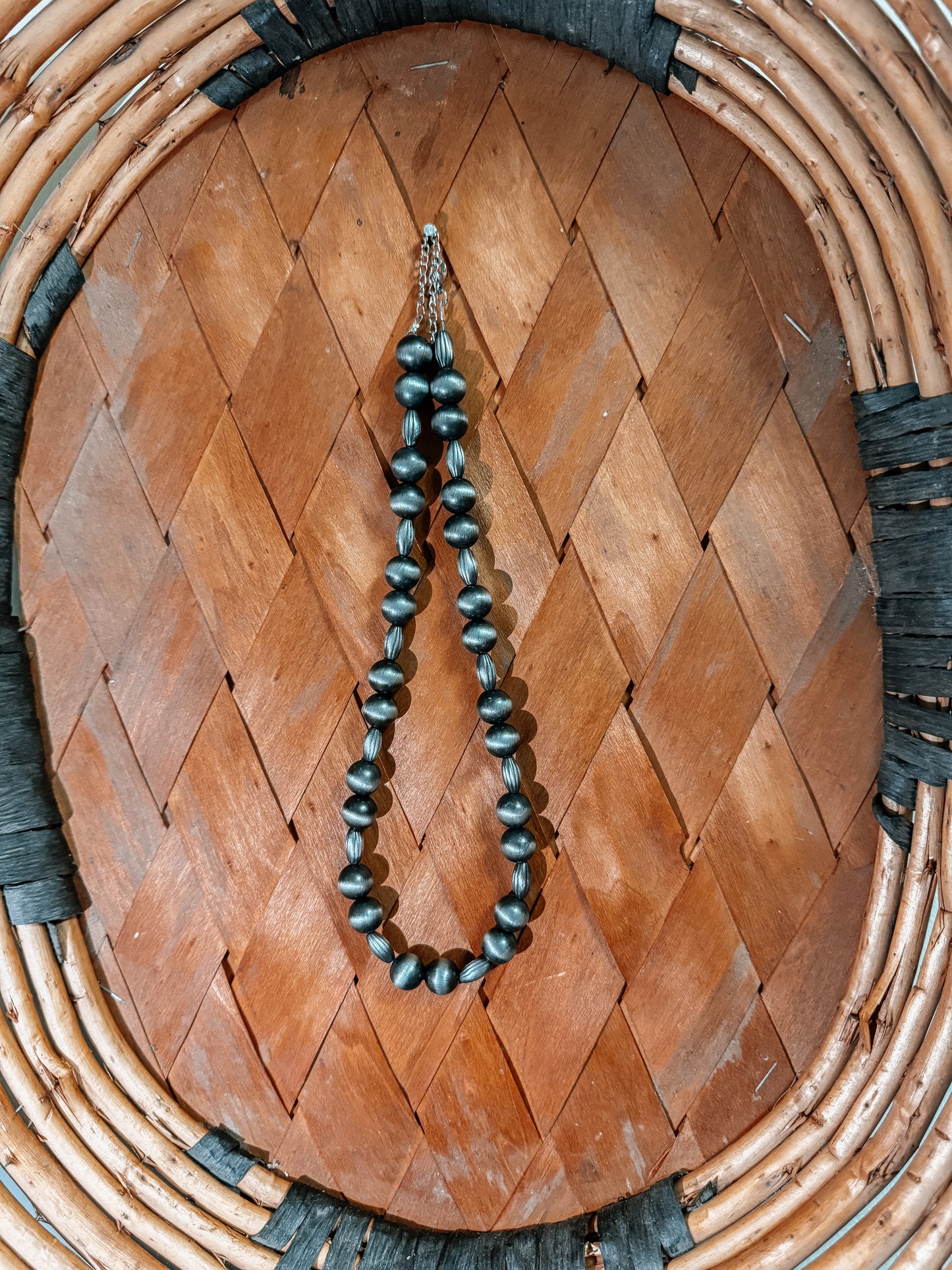 The Lou - Faux Navajo Pearl Necklace