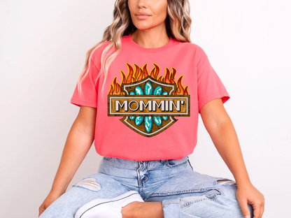 Mommin Graphic Tee